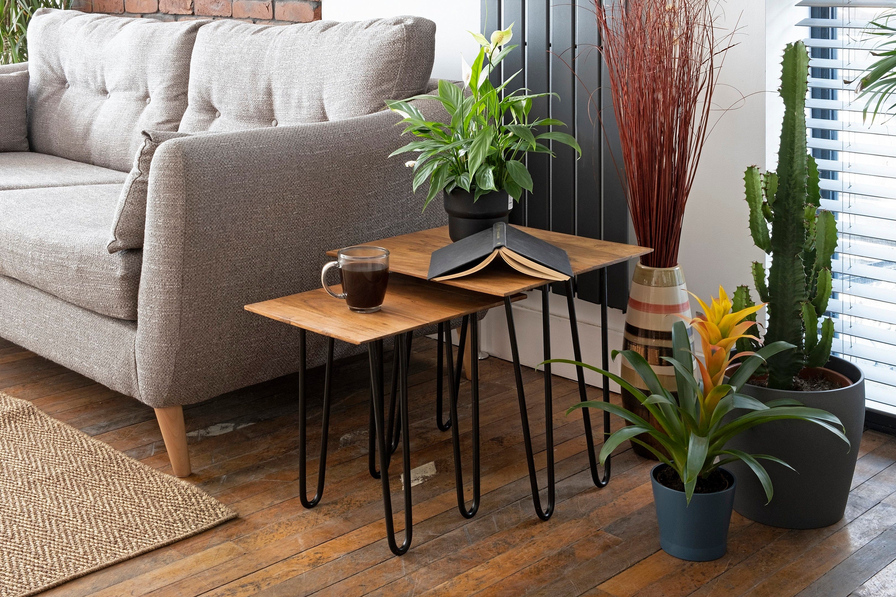 Acacia Wood Hairpin Set 2 Nesting Table